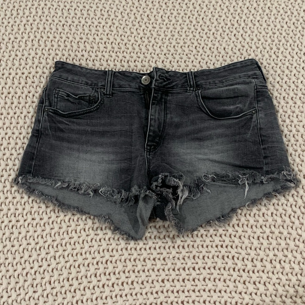 American Eagle - Gray Denim Shorts - Size 14